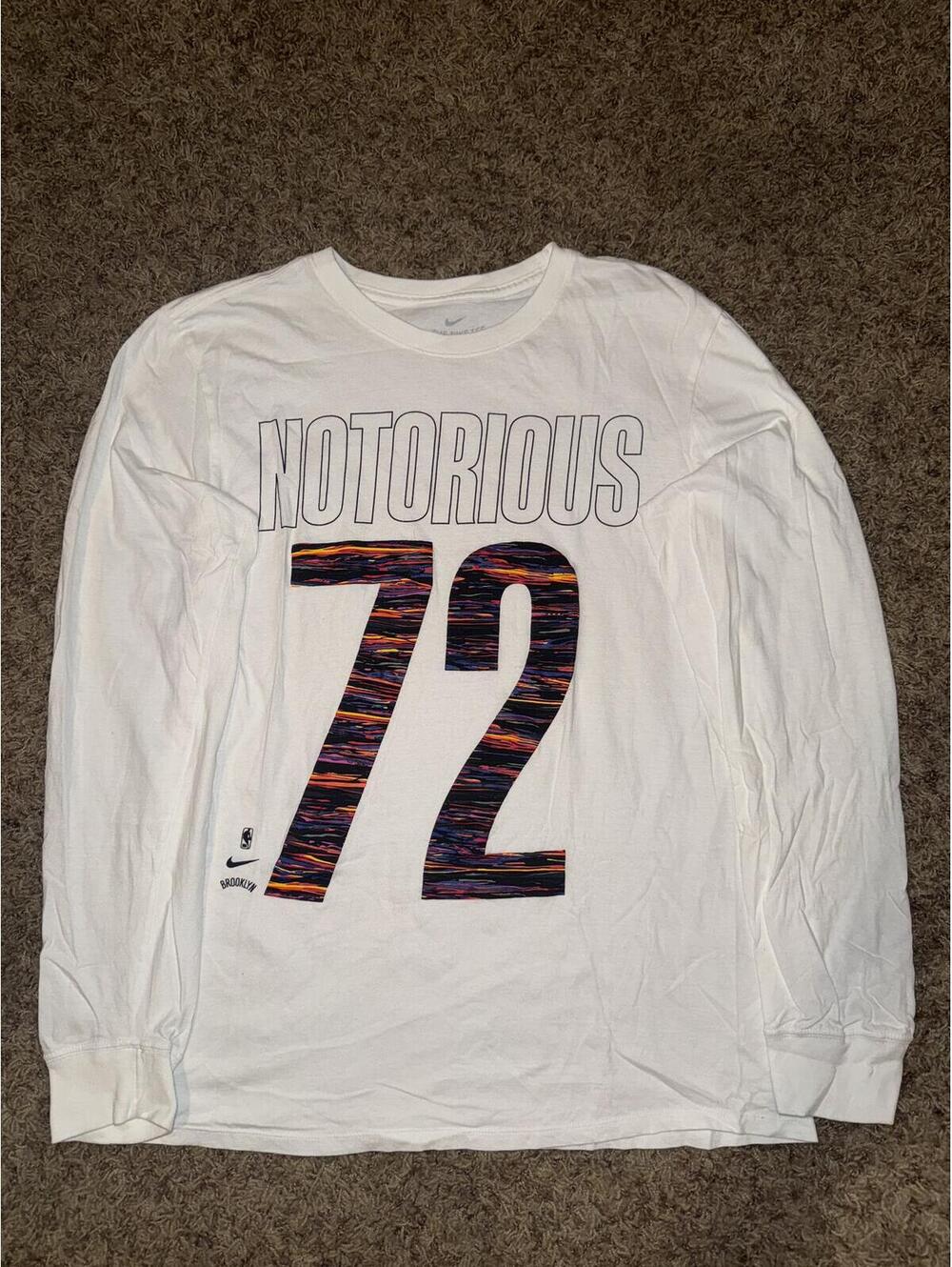 Nike Men’s NBA Brooklyn Nets Notorious B.I.G Biggie Smalls White T-Shirt